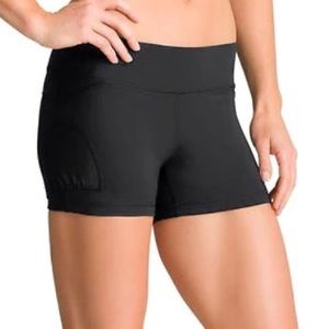 Athleta Advantage Short, Small